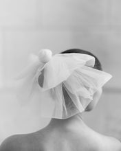 Load image into Gallery viewer, Iris Bow Hair Comb