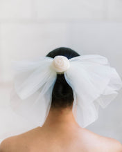 Load image into Gallery viewer, Iris Bow Hair Comb