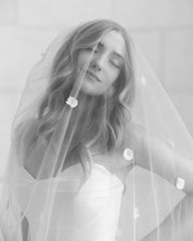 Load image into Gallery viewer, Hyacinth Veil