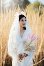 Load image into Gallery viewer, Anna Blair Bow Veil