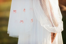 Load image into Gallery viewer, Anna Blair Bow Veil