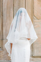 Load image into Gallery viewer, Genevieve Circle Veil
