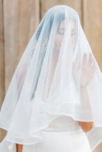 Load image into Gallery viewer, Genevieve Circle Veil