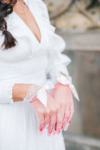 Load image into Gallery viewer, Queen Charlotte Gloves in Pink