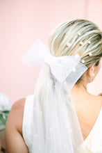 Load image into Gallery viewer, Steffi Bow Veil - Cathedral Length
