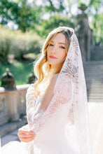 Load image into Gallery viewer, Collette Veil
