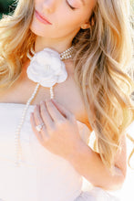 Load image into Gallery viewer, Fleur Pearl Necklace
