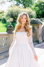 Load image into Gallery viewer, Lou Lou Sleeves
