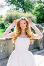 Load image into Gallery viewer, Lou Lou Sleeves
