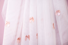 Load image into Gallery viewer, Anna Blair Bow Veil
