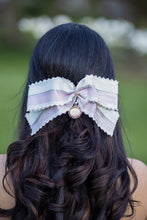 Load image into Gallery viewer, Hepburn Bow
