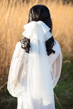 Load image into Gallery viewer, Bridgette Bow Veil
