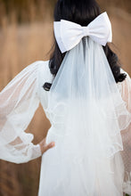 Load image into Gallery viewer, Annette Bow Veil
