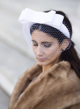 Load image into Gallery viewer, Cassia Blusher Veil/Headband
